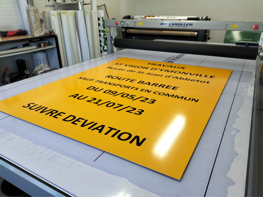 CHANTIER COMPENSE ALU + ADHESIF
