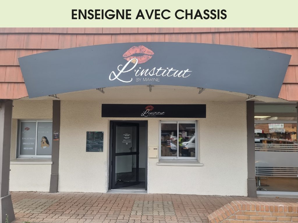 ENSEIGNE AVEC CHASSIS